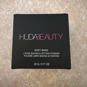 Huda Beauty Easy Bake Loose Baking & Setting Powder - CHERRY BLOSSOM